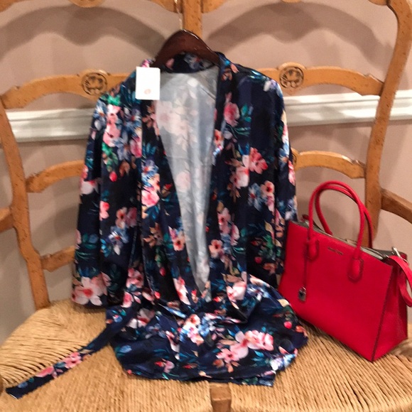 I Collections Other - I Collection 3x-4x kimono floral print polyester